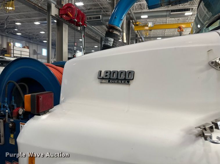 image for item DV0601 1990 Ford L8000 sewer jetter truck