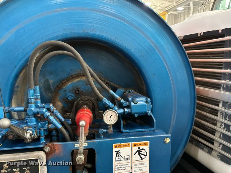 image for item DV0601 1990 Ford L8000 sewer jetter truck