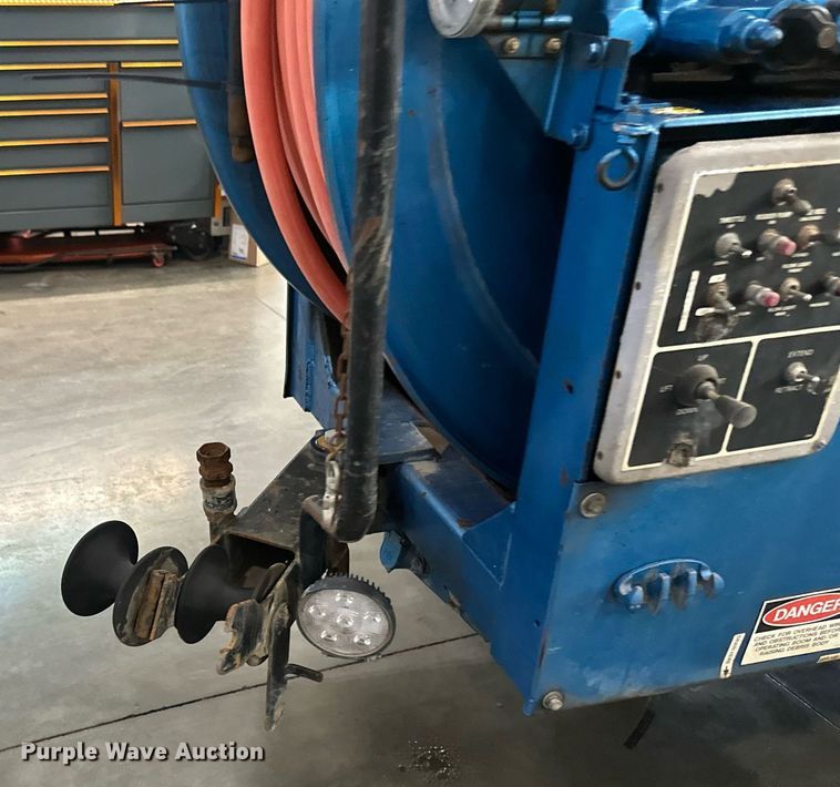 image for item DV0601 1990 Ford L8000 sewer jetter truck