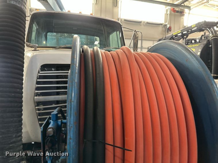 image for item DV0601 1990 Ford L8000 sewer jetter truck