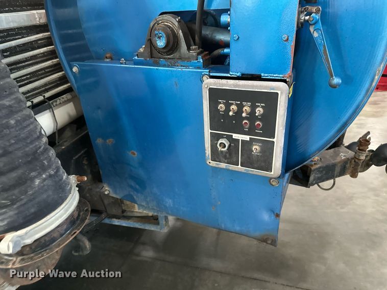 image for item DV0601 1990 Ford L8000 sewer jetter truck