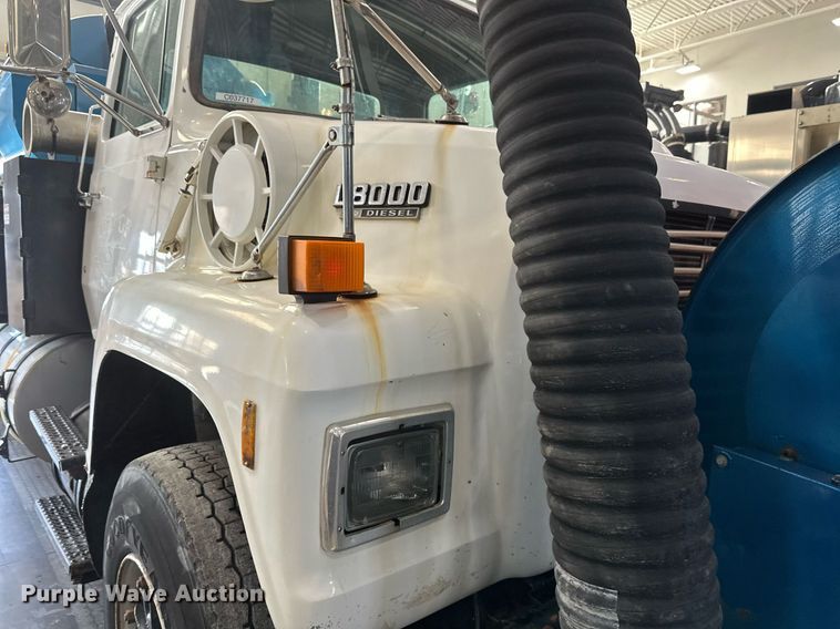 image for item DV0601 1990 Ford L8000 sewer jetter truck