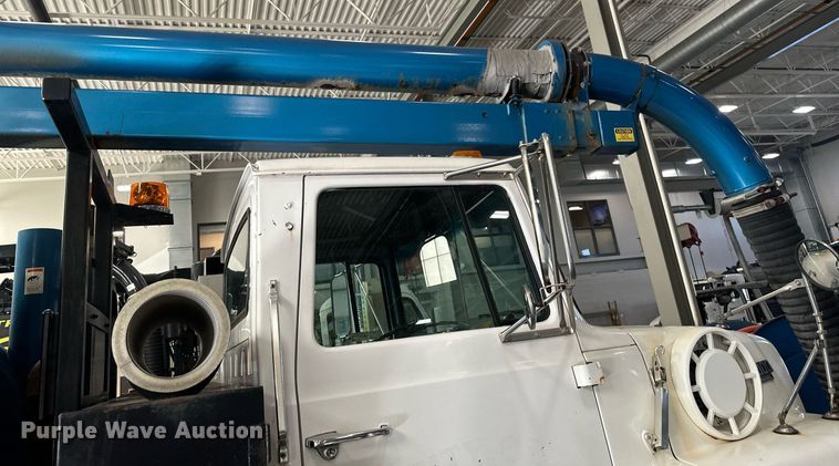 image for item DV0601 1990 Ford L8000 sewer jetter truck