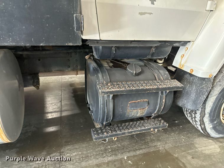 image for item DV0601 1990 Ford L8000 sewer jetter truck