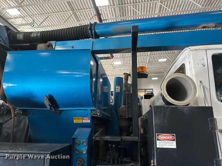 image for item DV0601 1990 Ford L8000 sewer jetter truck