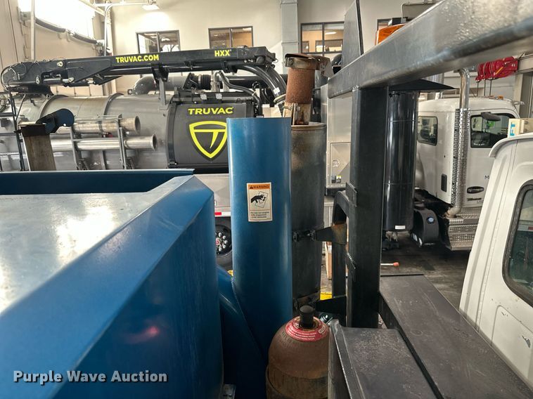 image for item DV0601 1990 Ford L8000 sewer jetter truck