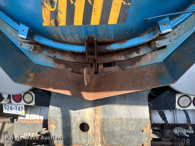 image for item DV0601 1990 Ford L8000 sewer jetter truck