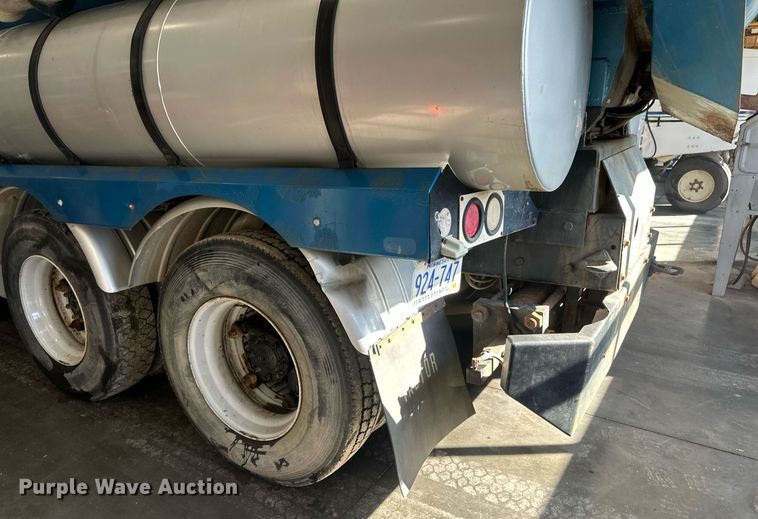 image for item DV0601 1990 Ford L8000 sewer jetter truck