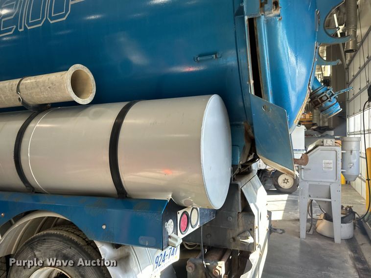 image for item DV0601 1990 Ford L8000 sewer jetter truck