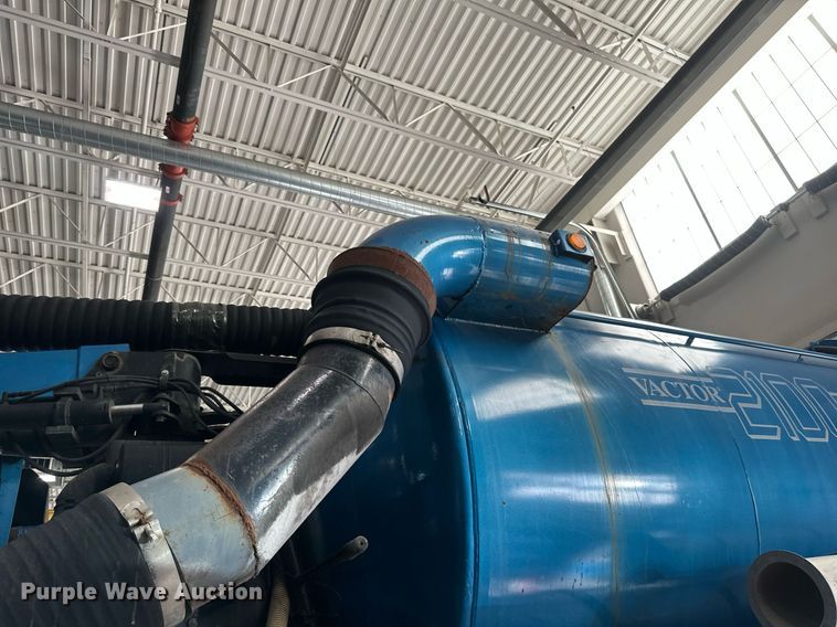 image for item DV0601 1990 Ford L8000 sewer jetter truck