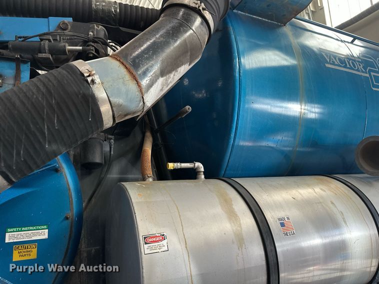 image for item DV0601 1990 Ford L8000 sewer jetter truck