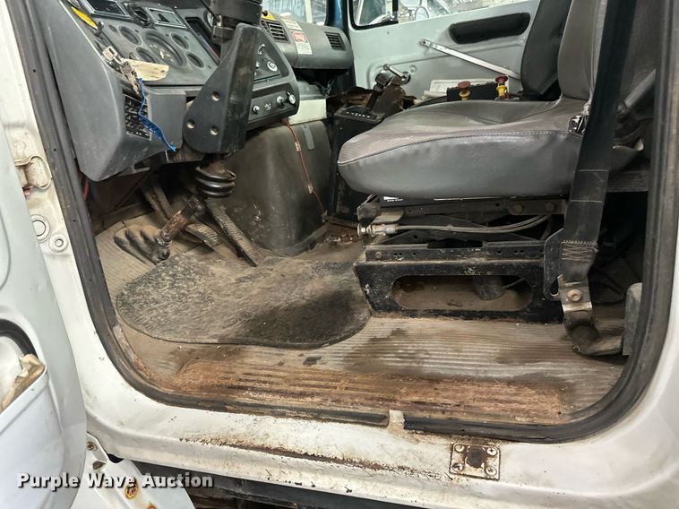 image for item DV0601 1990 Ford L8000 sewer jetter truck