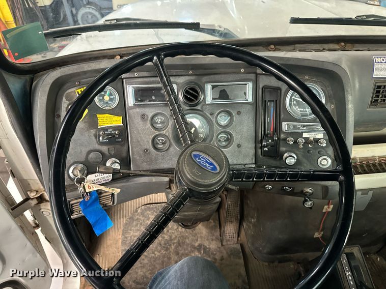 image for item DV0601 1990 Ford L8000 sewer jetter truck