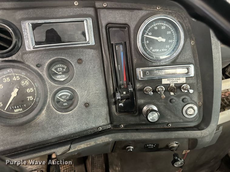 image for item DV0601 1990 Ford L8000 sewer jetter truck