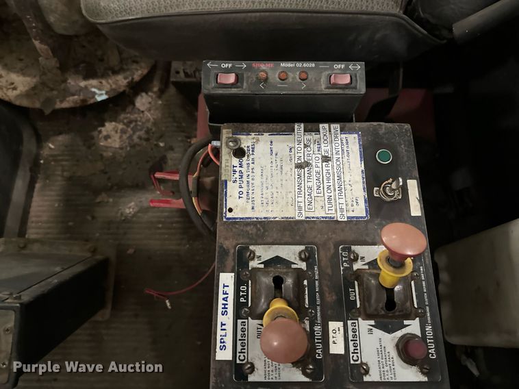 image for item DV0601 1990 Ford L8000 sewer jetter truck