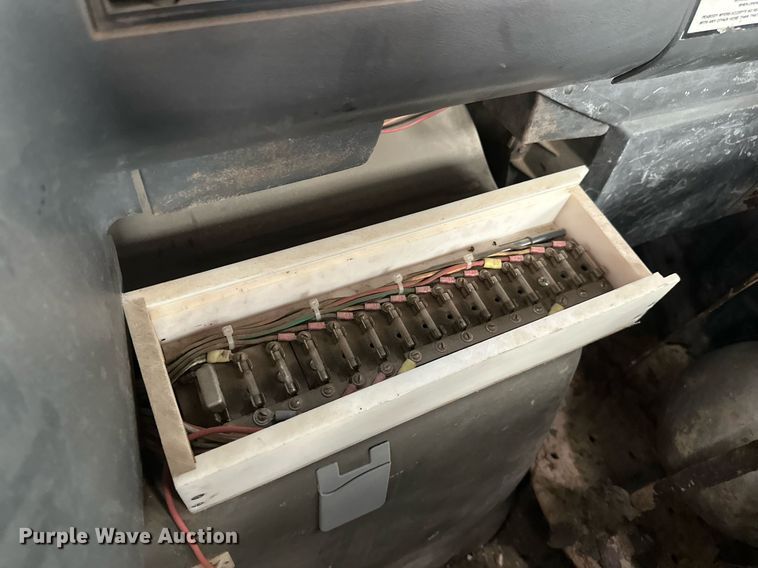 image for item DV0601 1990 Ford L8000 sewer jetter truck