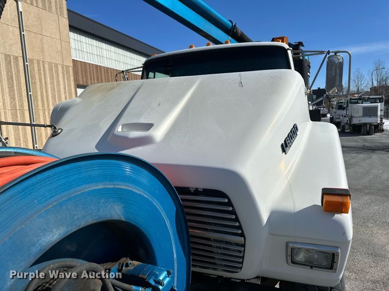 image for item DV0601 1990 Ford L8000 sewer jetter truck