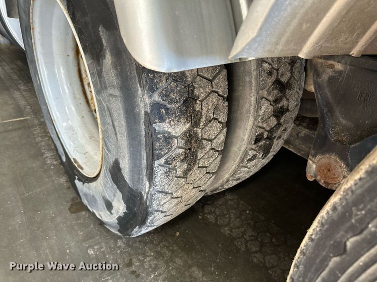 image for item DV0601 1990 Ford L8000 sewer jetter truck