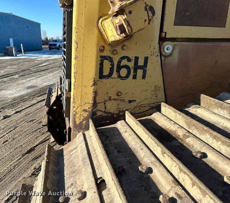 image for item DV0610 1987 Caterpillar  D6H LGP dozer