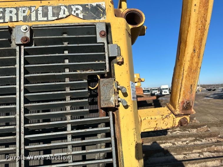 image for item DV0610 1987 Caterpillar  D6H LGP dozer