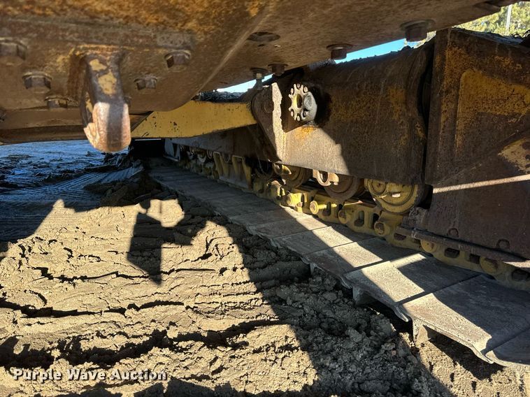 image for item DV0610 1987 Caterpillar  D6H LGP dozer