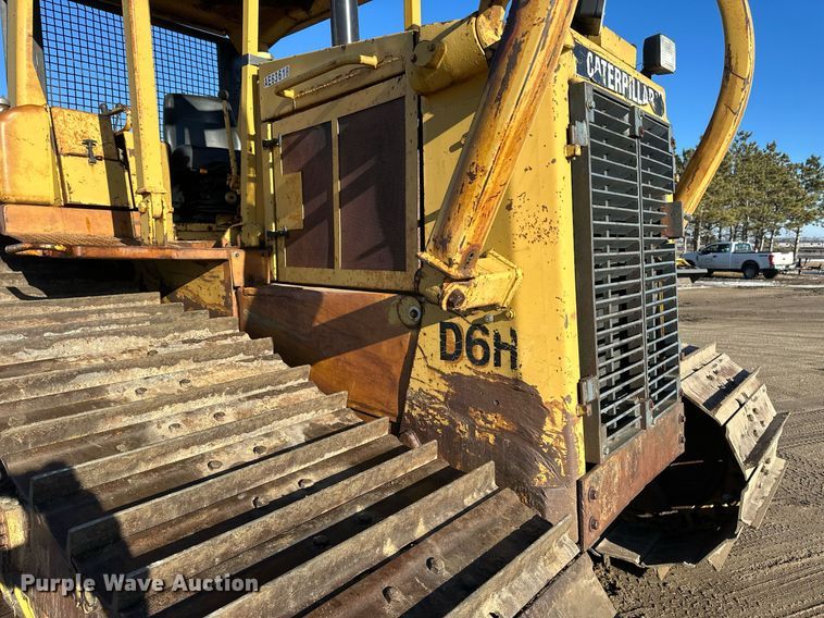 image for item DV0610 1987 Caterpillar  D6H LGP dozer