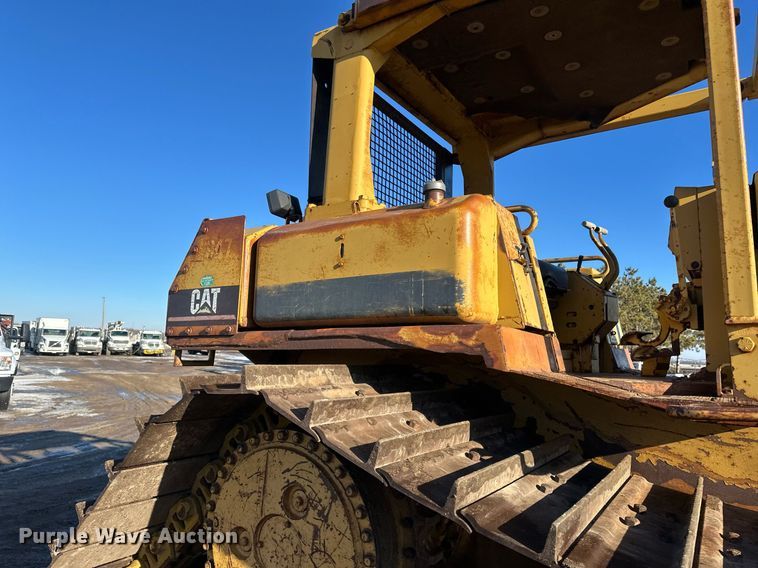 image for item DV0610 1987 Caterpillar  D6H LGP dozer