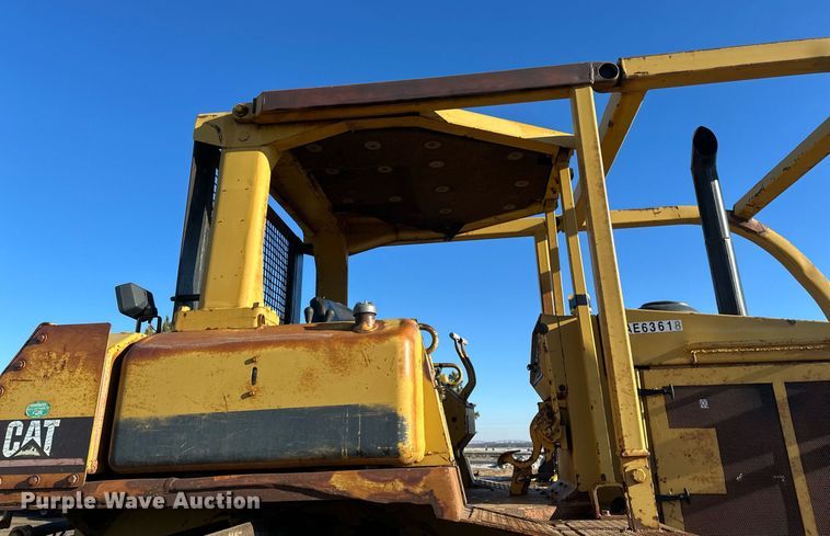 image for item DV0610 1987 Caterpillar  D6H LGP dozer