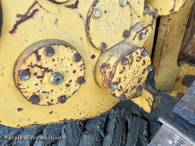 image for item DV0610 1987 Caterpillar  D6H LGP dozer