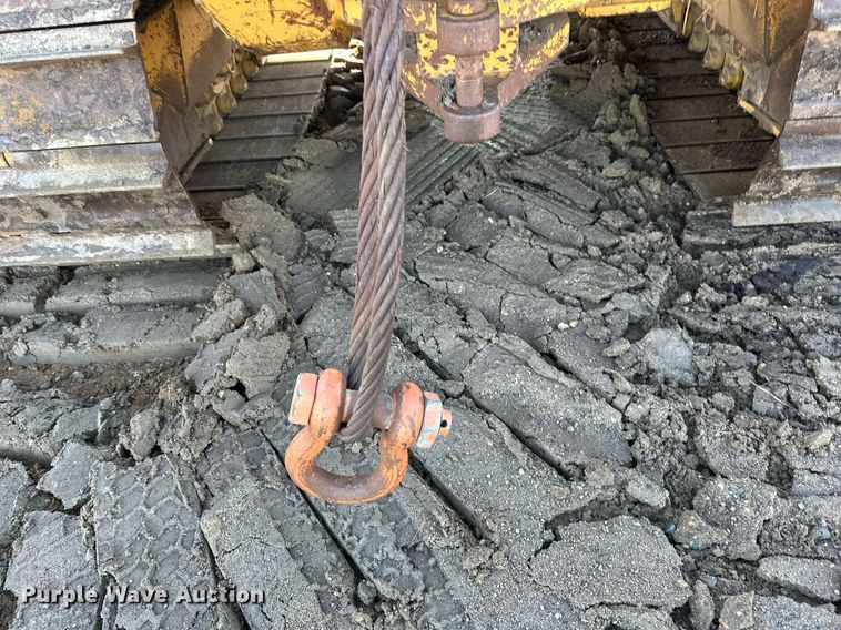 image for item DV0610 1987 Caterpillar  D6H LGP dozer