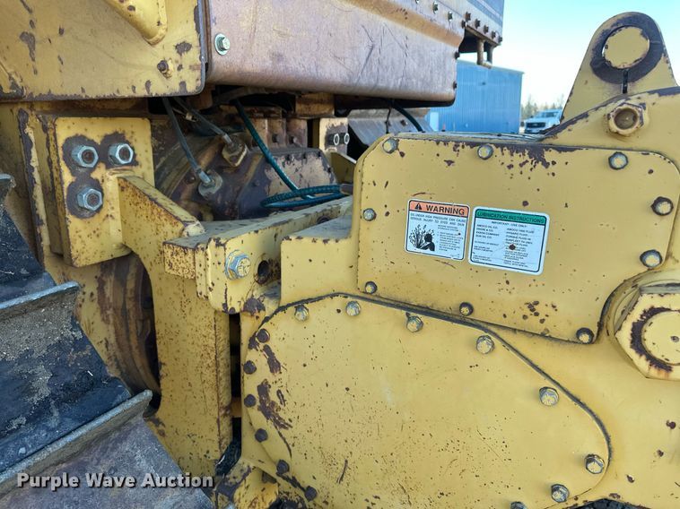 image for item DV0610 1987 Caterpillar  D6H LGP dozer