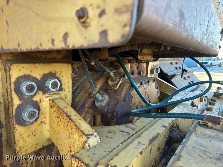 image for item DV0610 1987 Caterpillar  D6H LGP dozer
