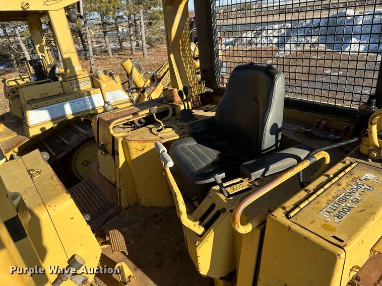 image for item DV0610 1987 Caterpillar  D6H LGP dozer