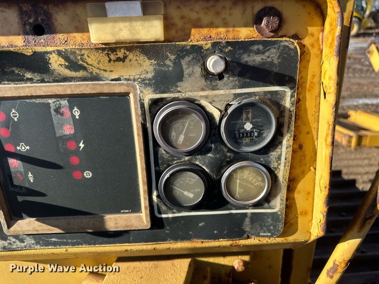 image for item DV0610 1987 Caterpillar  D6H LGP dozer