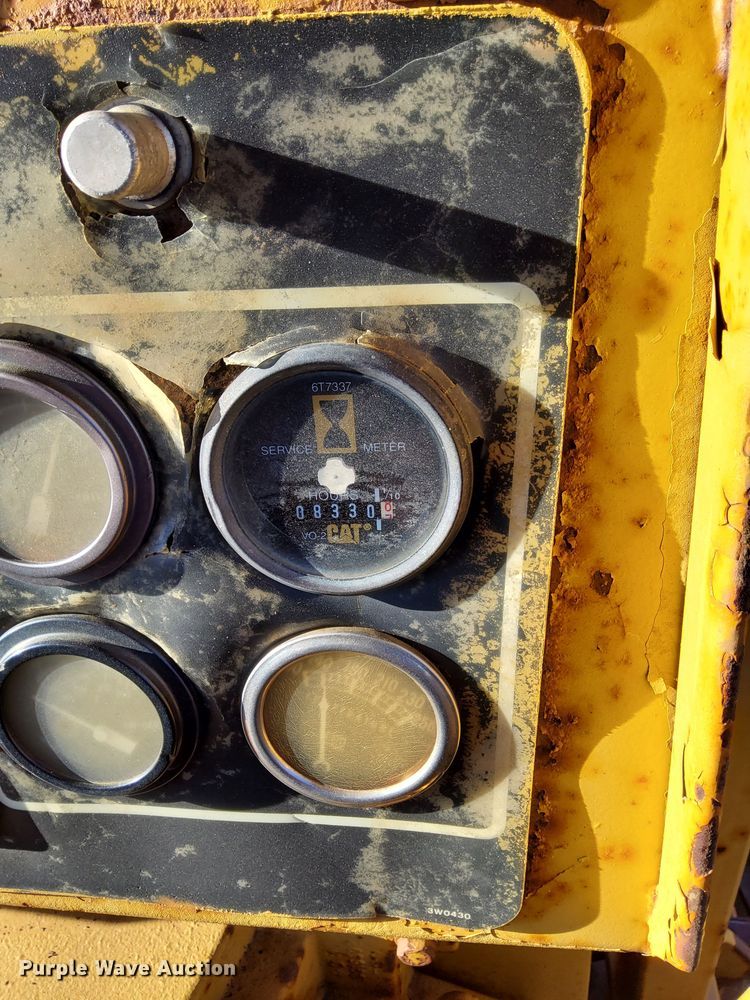 image for item DV0610 1987 Caterpillar  D6H LGP dozer