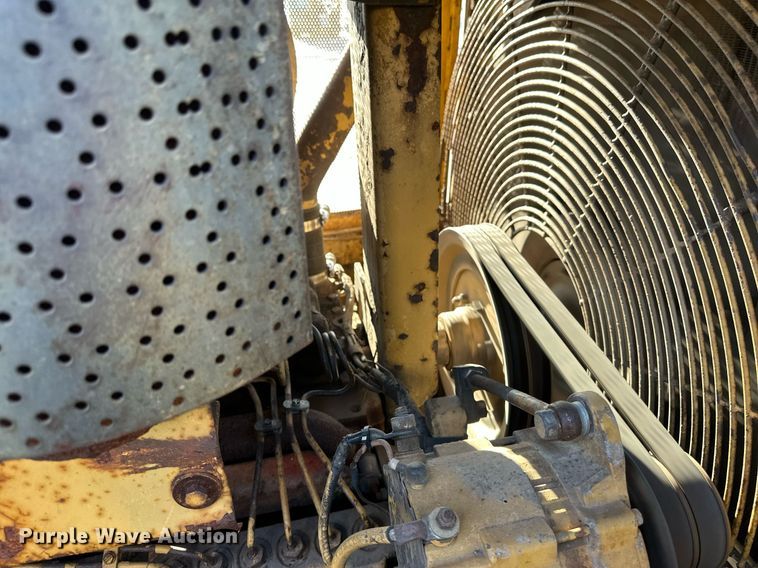 image for item DV0610 1987 Caterpillar  D6H LGP dozer