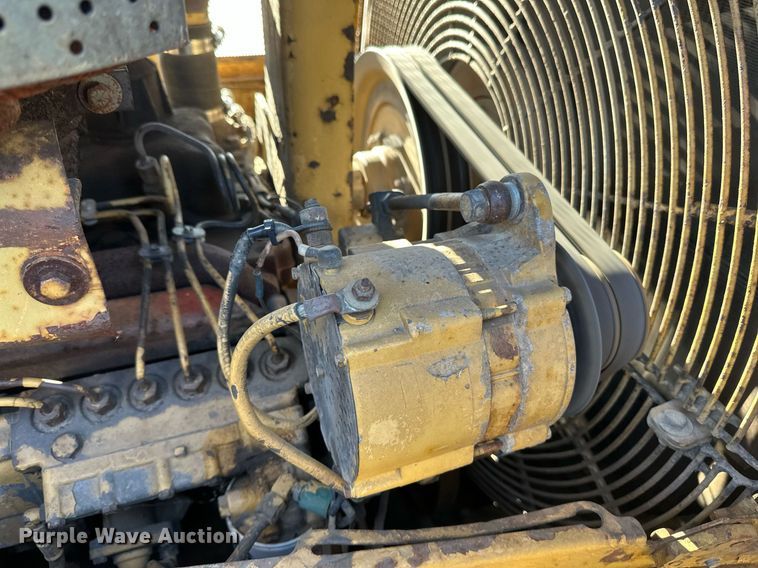 image for item DV0610 1987 Caterpillar  D6H LGP dozer