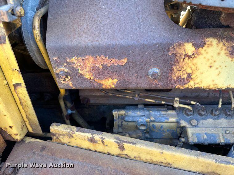 image for item DV0610 1987 Caterpillar  D6H LGP dozer