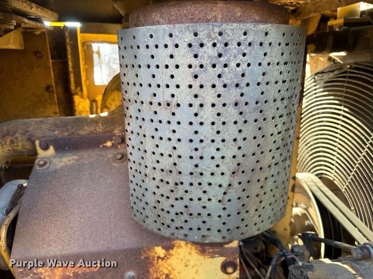 image for item DV0610 1987 Caterpillar  D6H LGP dozer