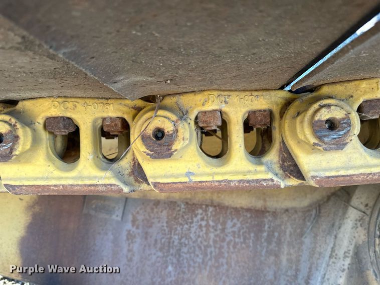 image for item DV0610 1987 Caterpillar  D6H LGP dozer