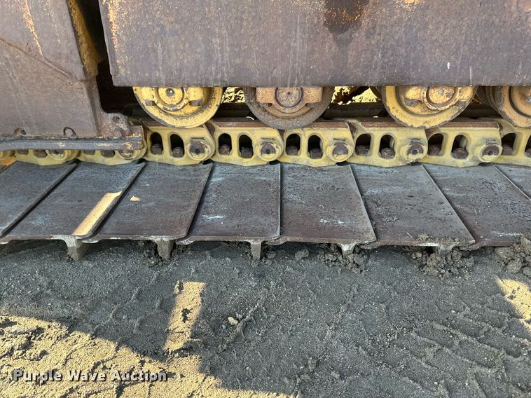 image for item DV0610 1987 Caterpillar  D6H LGP dozer