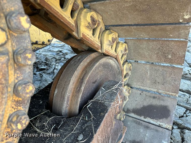 image for item DV0610 1987 Caterpillar  D6H LGP dozer