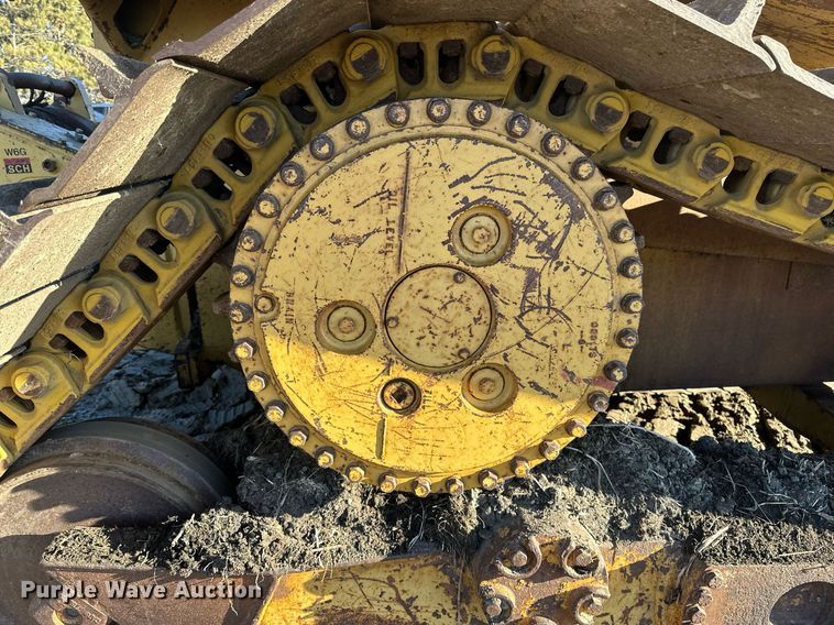 image for item DV0610 1987 Caterpillar  D6H LGP dozer