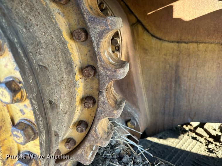 image for item DV0610 1987 Caterpillar  D6H LGP dozer