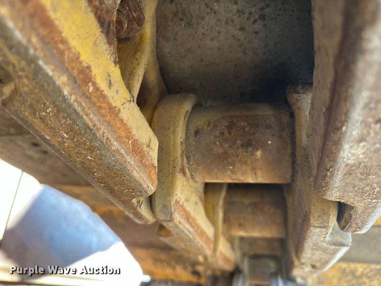 image for item DV0610 1987 Caterpillar  D6H LGP dozer