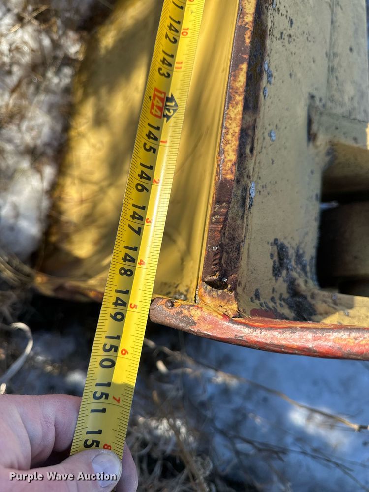 image for item DV0610 1987 Caterpillar  D6H LGP dozer