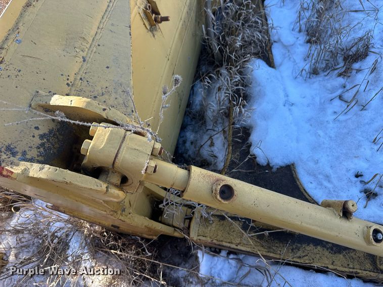 image for item DV0610 1987 Caterpillar  D6H LGP dozer