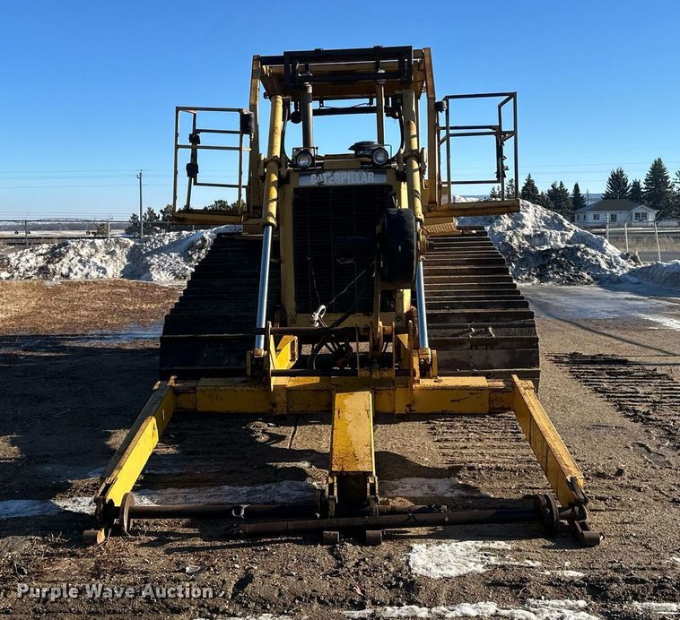 image for item DV0611 1987 Caterpillar  D6H LGP cable plow