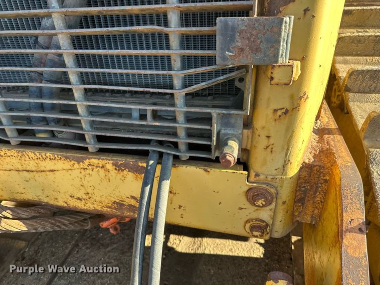 image for item DV0611 1987 Caterpillar  D6H LGP cable plow
