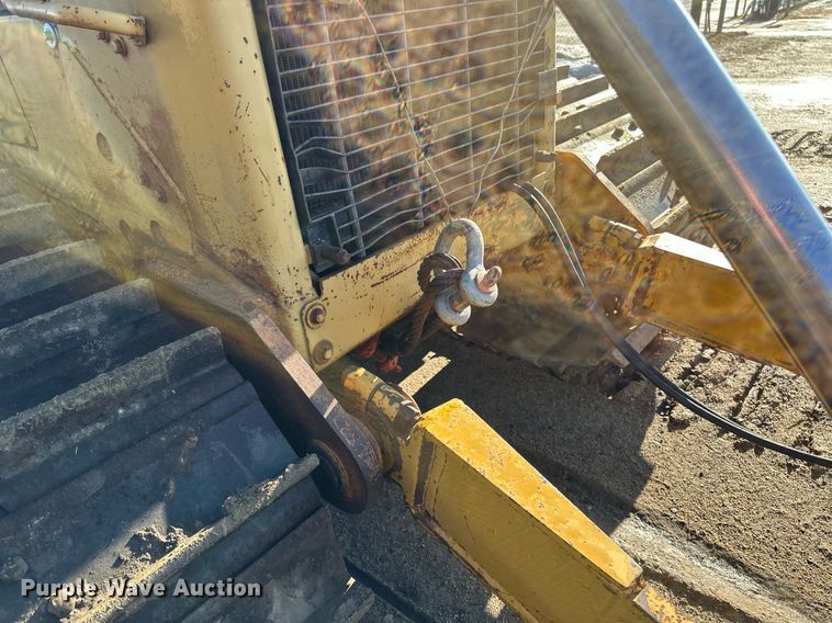 image for item DV0611 1987 Caterpillar  D6H LGP cable plow